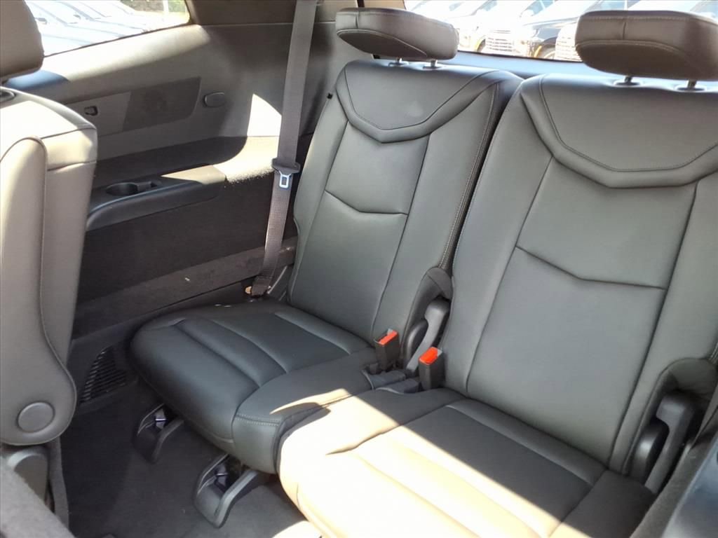 Used 2025 Cadillac XT6 Premium Luxury w/ Technology Package image 10