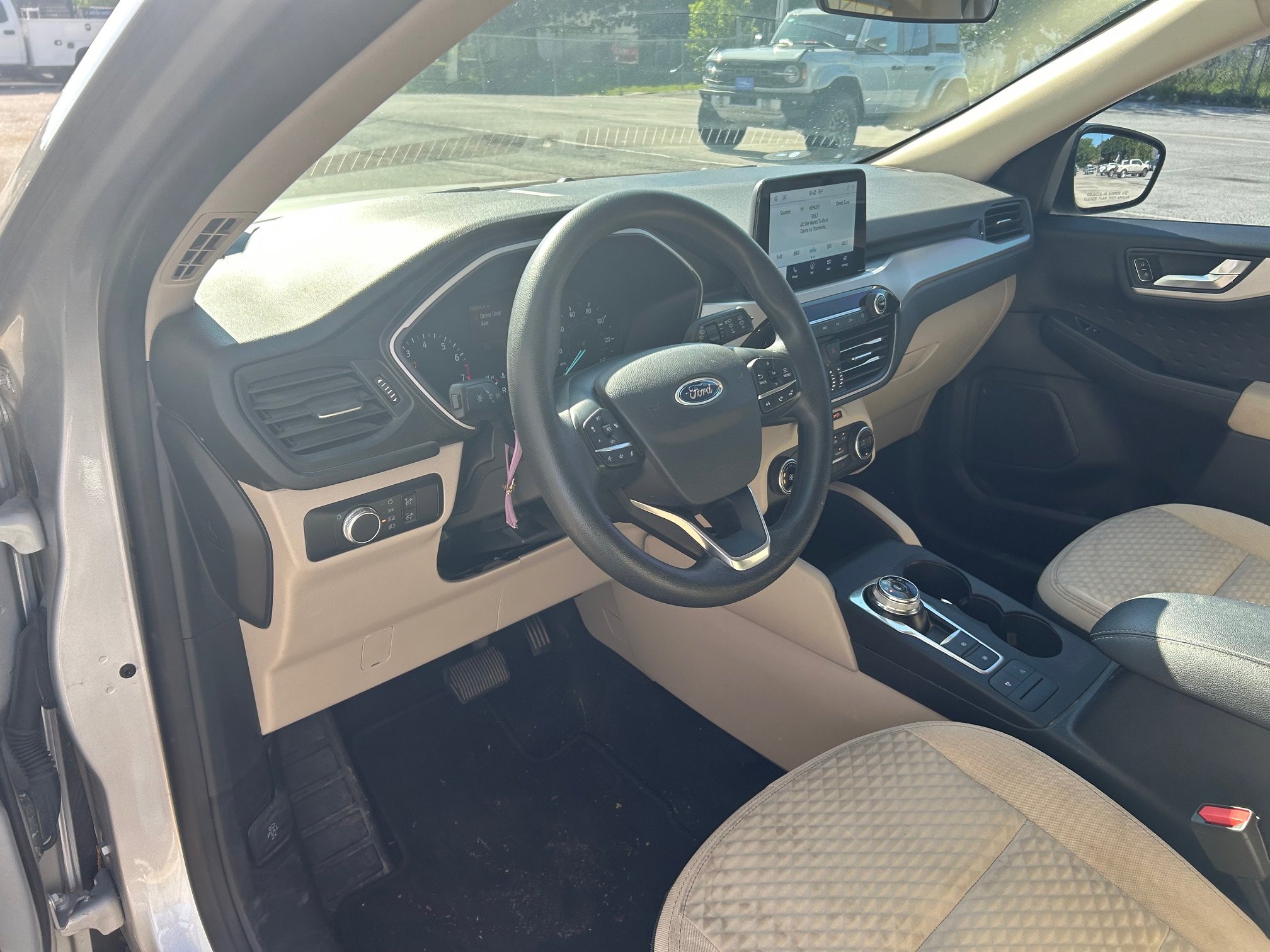 Used 2020 Ford Escape SE FWD image 20