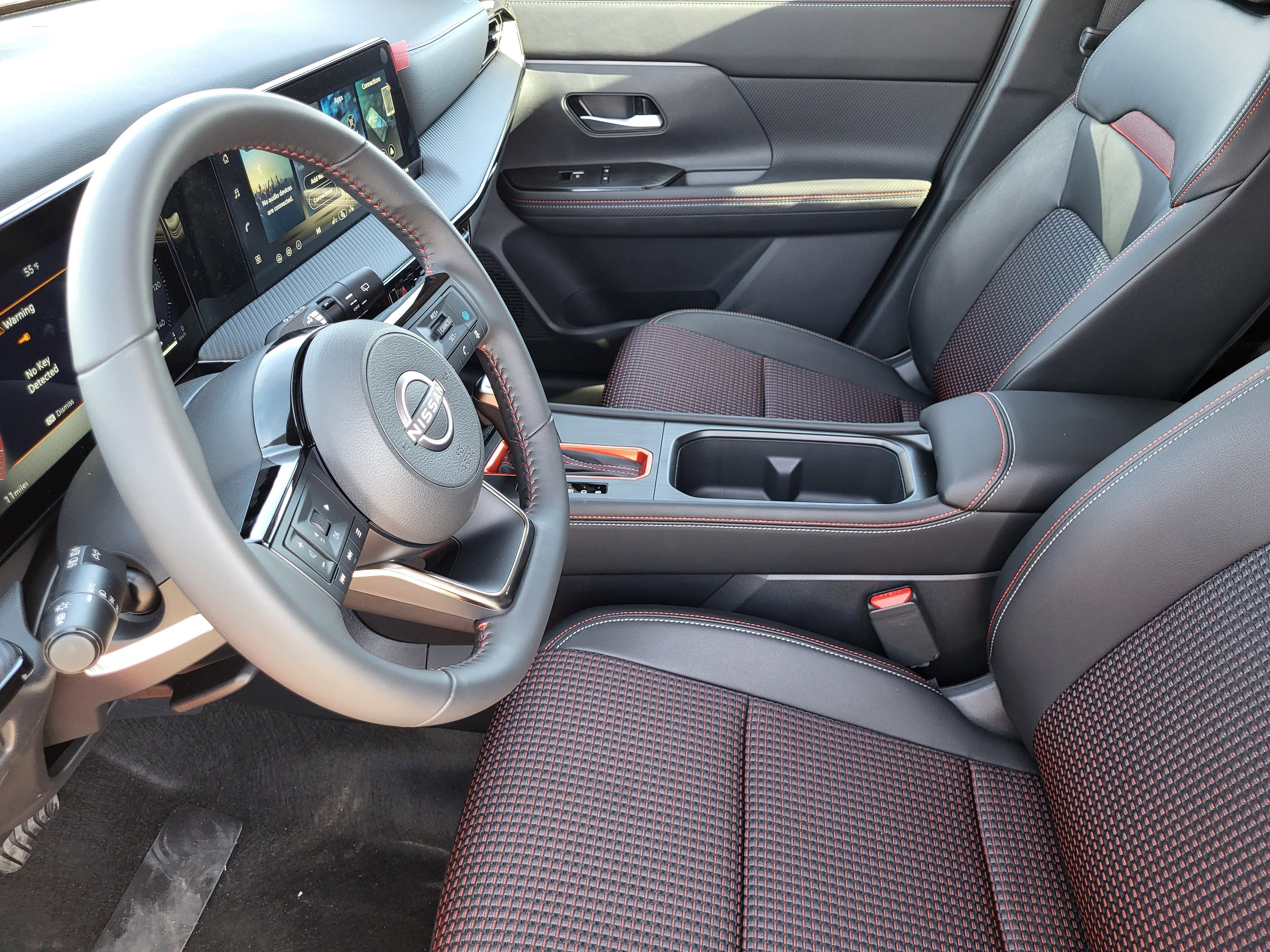 New 2026 Nissan Kicks SR w/ Cold Weather Package image 7