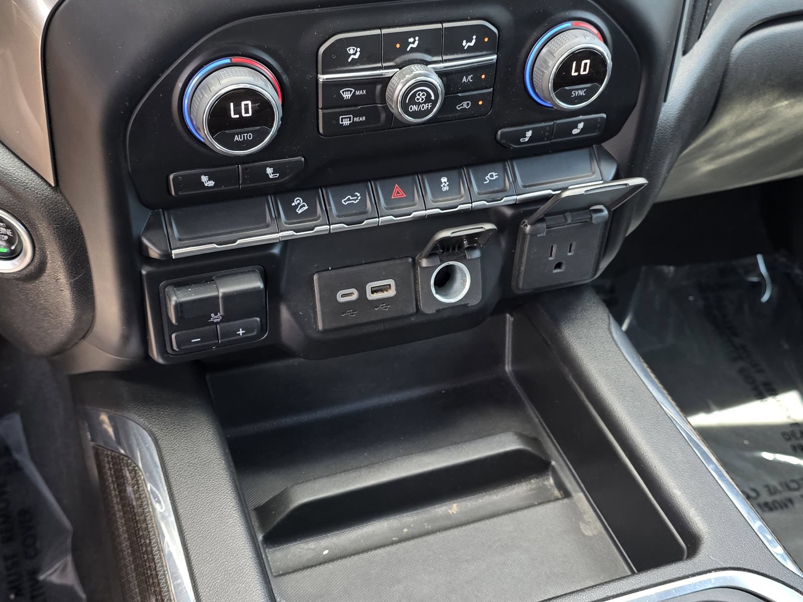 Used 2022 Chevrolet Silverado 1500 LT Trail Boss w/ Convenience Package II AWD/4WD image 15