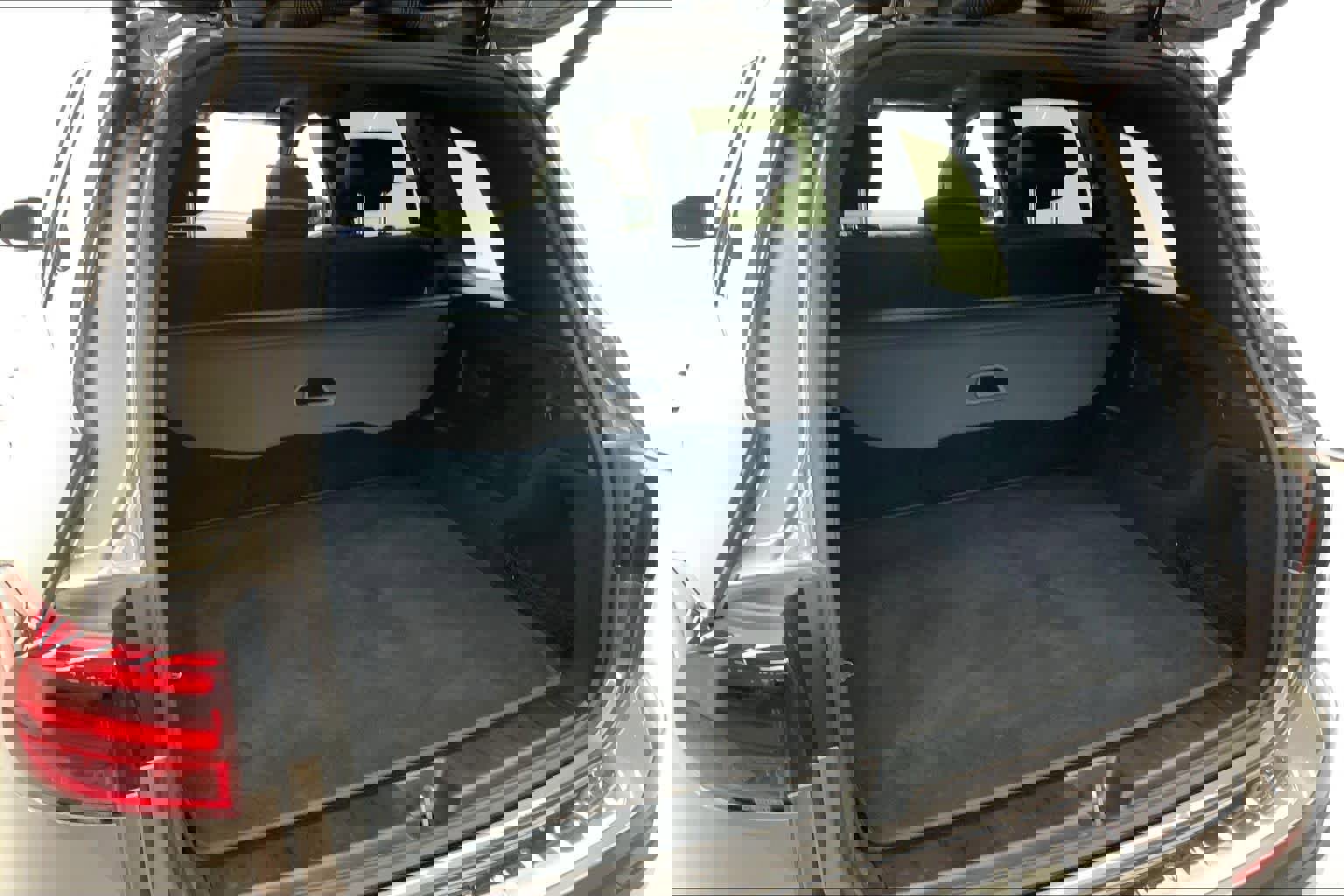 Used 2025 Mercedes-Benz GLB 250 image 15