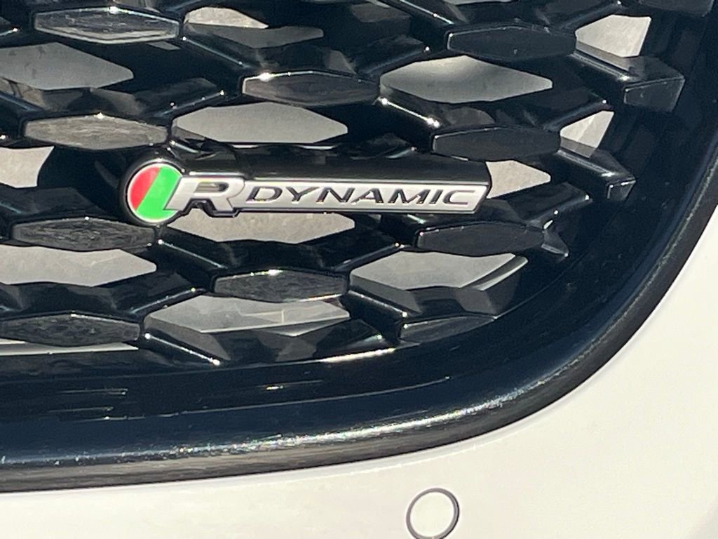 Used 2022 Jaguar XF R-Dynamic SE image 9