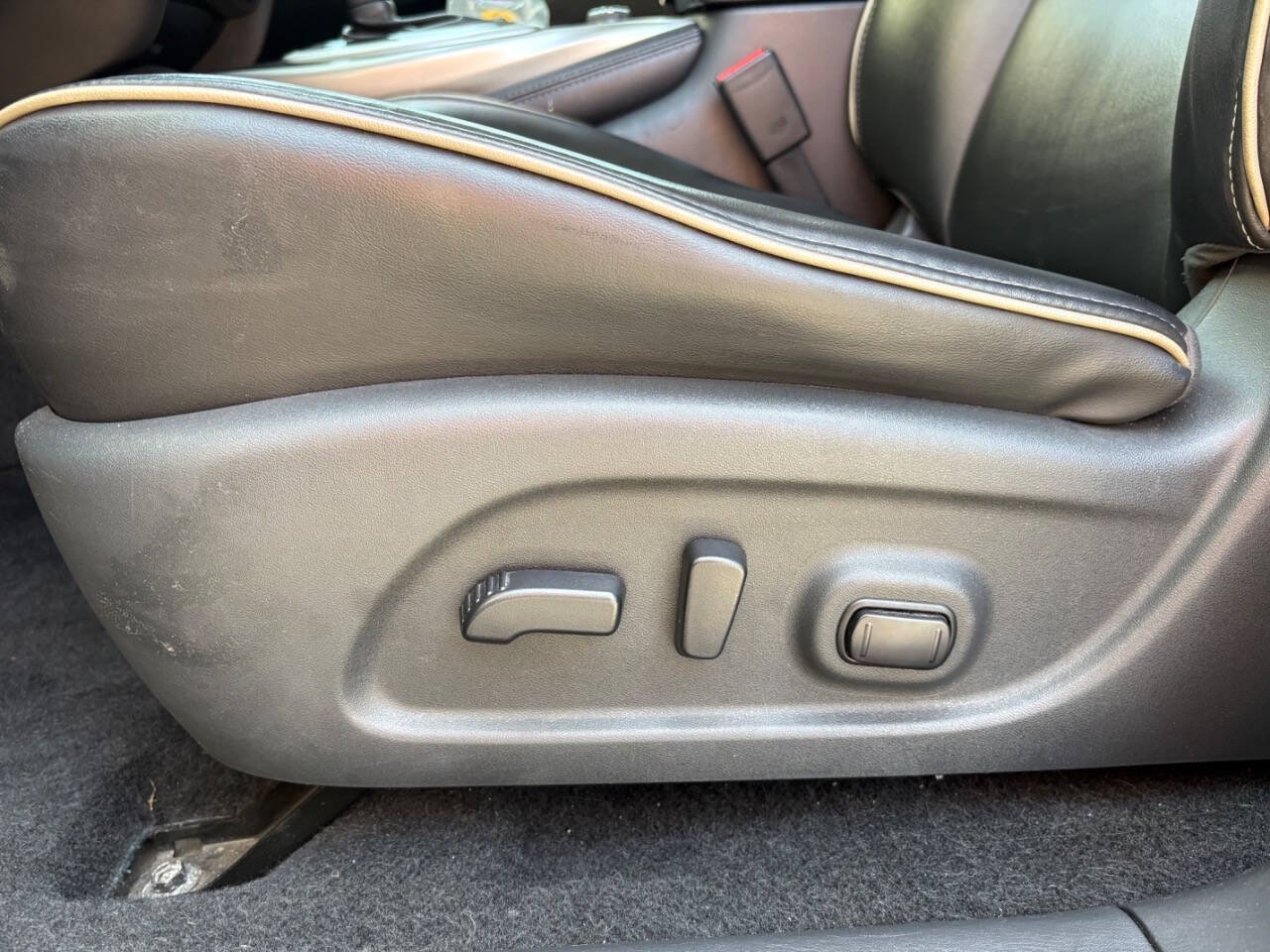 Used 2019 INFINITI QX60 Luxe FWD image 16
