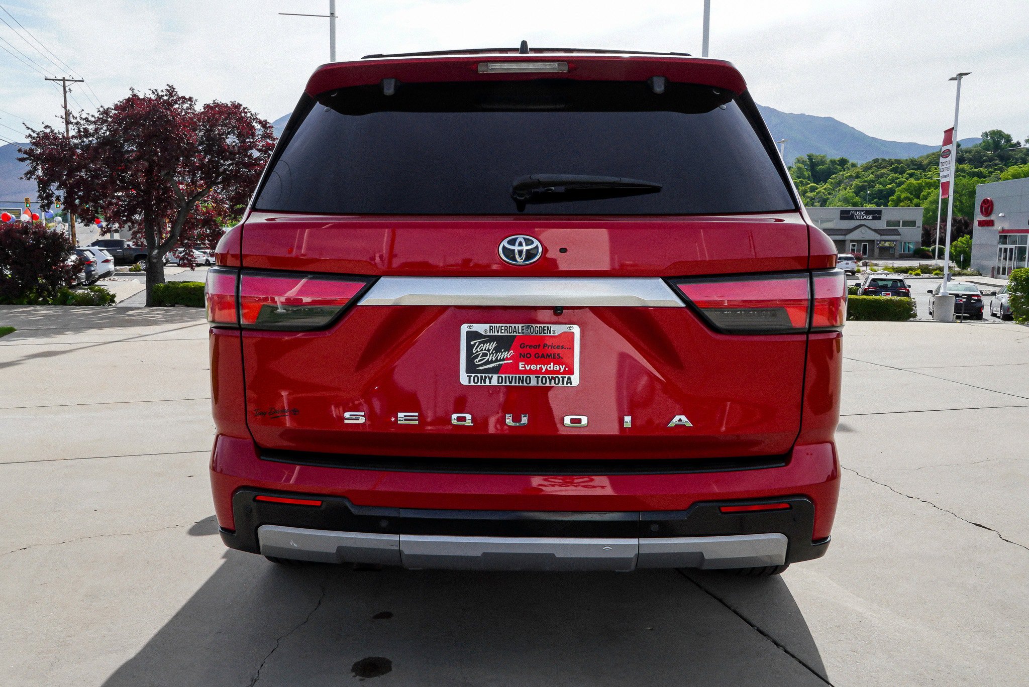 Certified 2023 Toyota Sequoia Capstone AWD/4WD image 7
