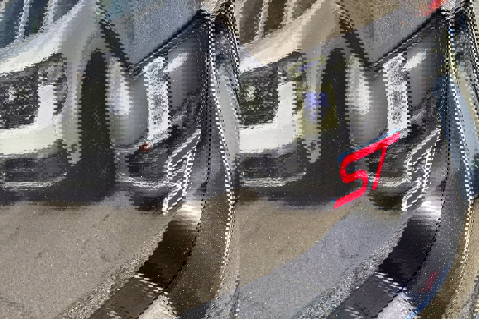 Used 2020 Ford Explorer ST w/ ST High-Performance Pack image 29