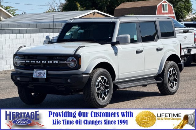 New 2026 Ford Bronco Outer Banks AWD/4WD image 8