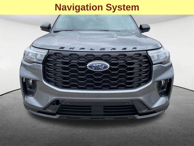 Used 2025 Ford Explorer ST-Line w/ Premium Package AWD/4WD image 3