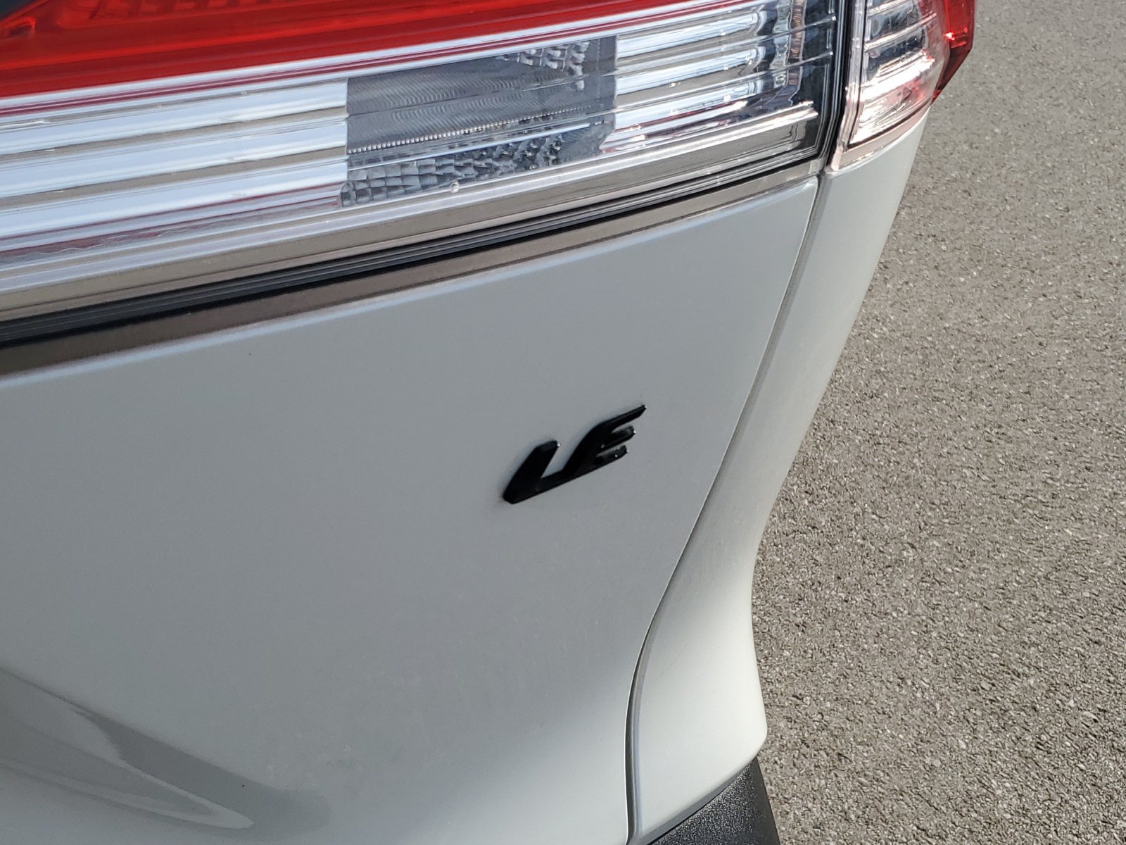 Certified 2024 Toyota Corolla Cross LE w/ Moonroof Package FWD image 8