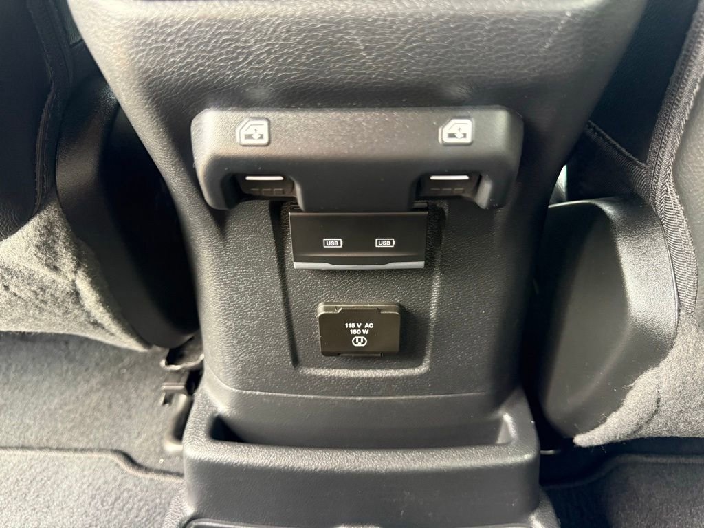 Used 2022 Jeep Wrangler Unlimited Sahara AWD/4WD image 40
