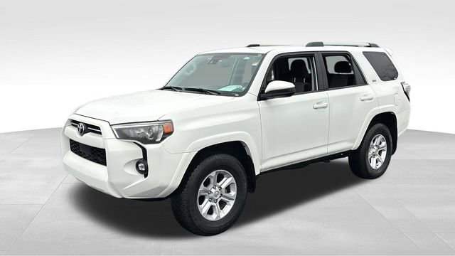 Used 2024 Toyota 4Runner SR5 image 3
