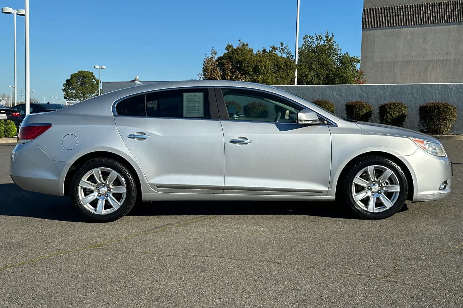 Used 2011 Buick LaCrosse CXL image 6