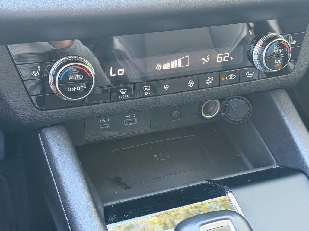 Used 2024 Mitsubishi Outlander SE AWD/4WD image 24