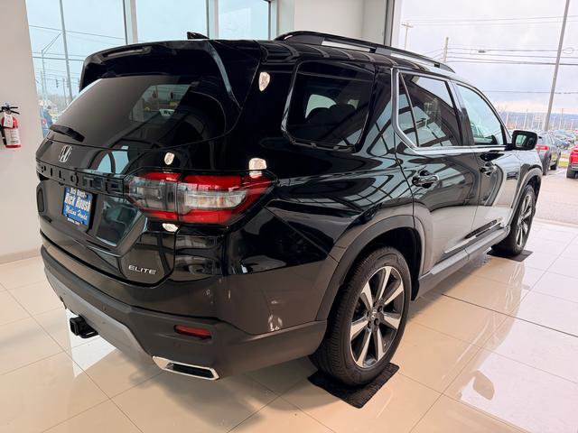 Used 2023 Honda Pilot Elite image 6