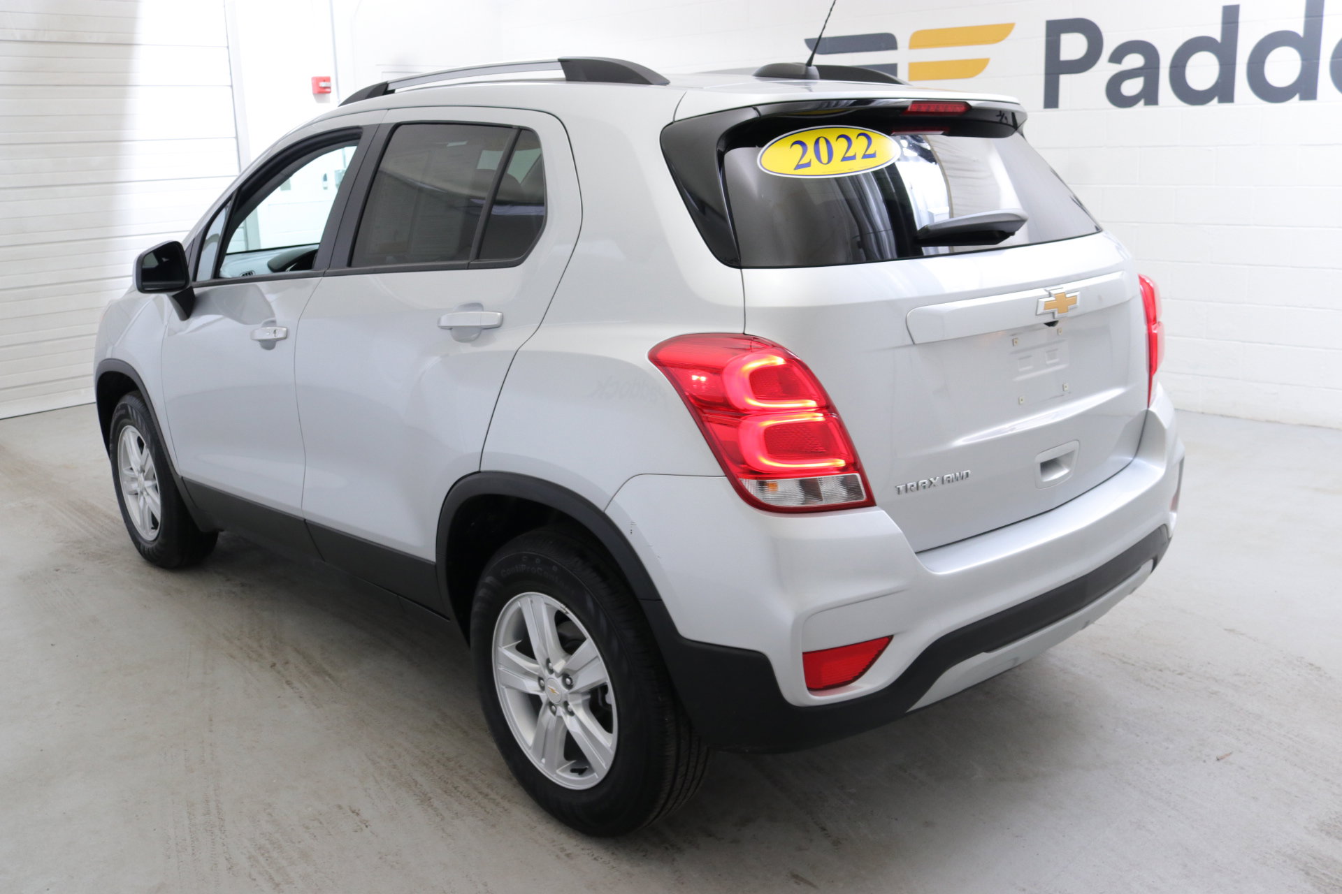 Used 2022 Chevrolet Trax LT w/ LT Convenience Package image 6