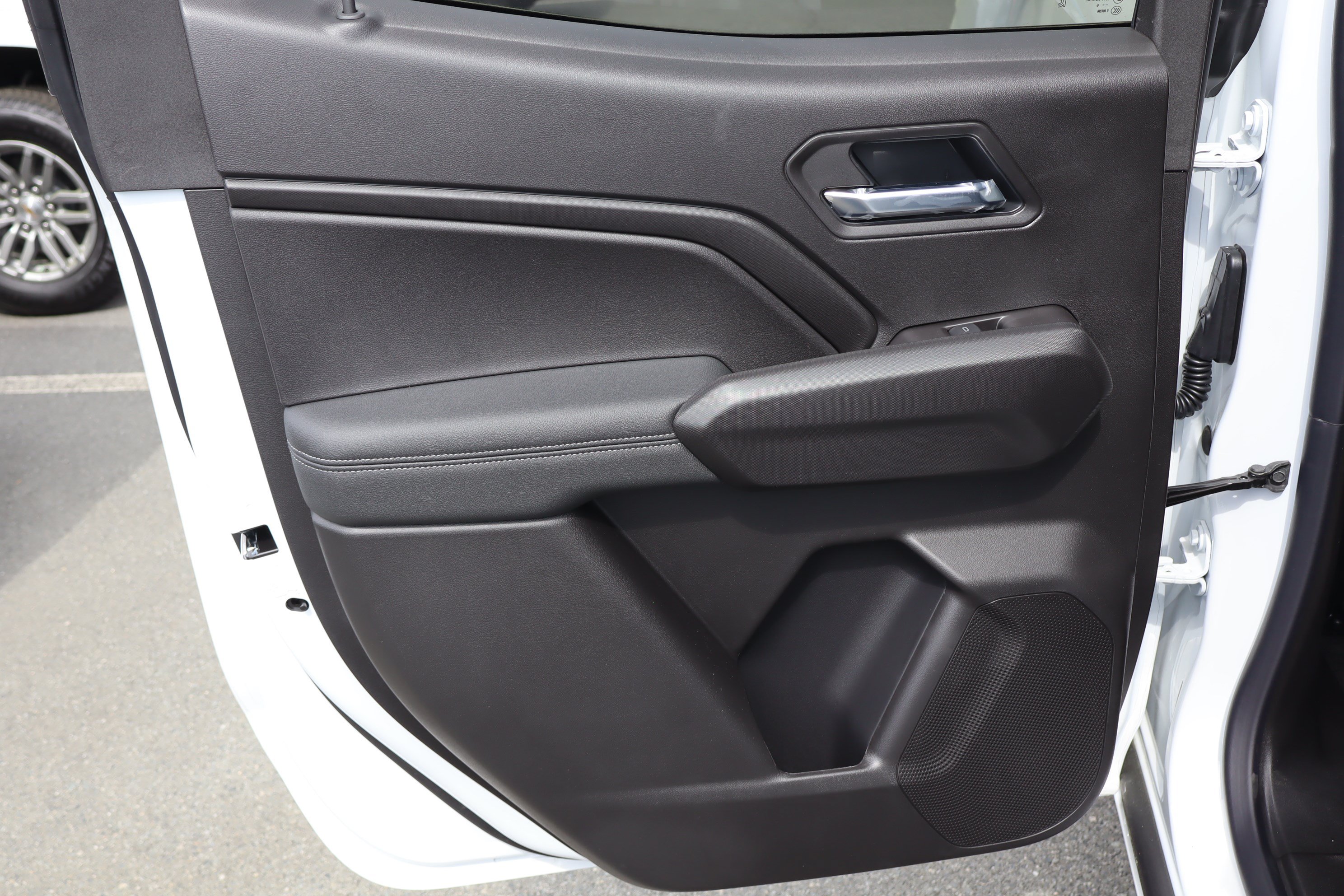 New 2026 Chevrolet Colorado LT w/ LT Convenience Package RWD image 19