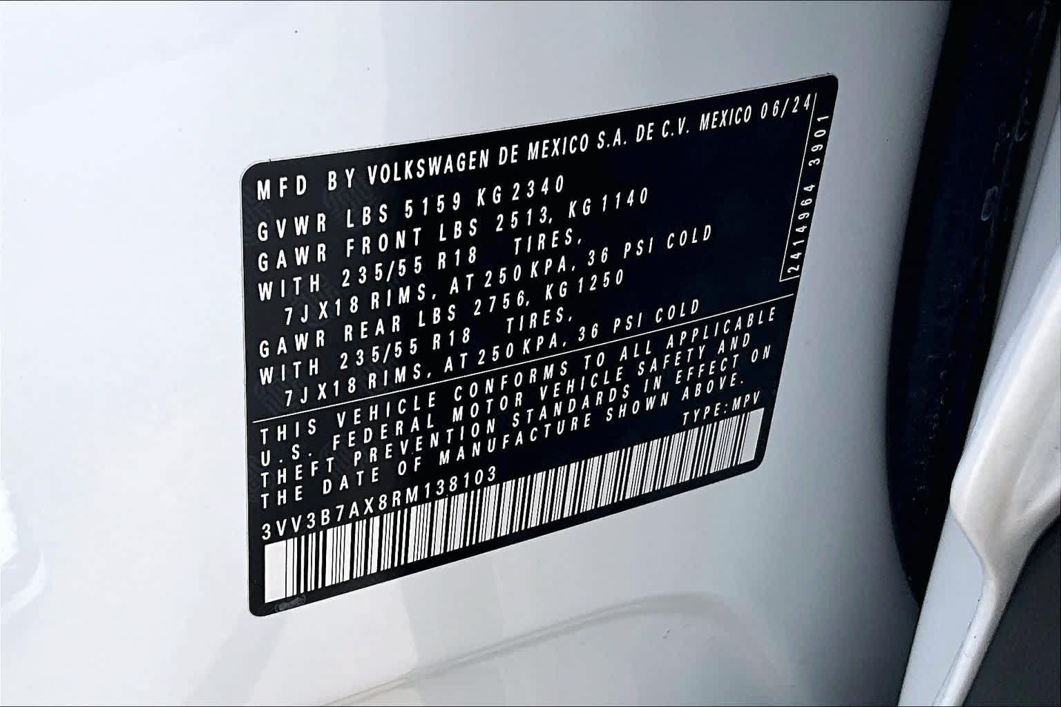 Used 2024 Volkswagen Tiguan SE FWD image 35