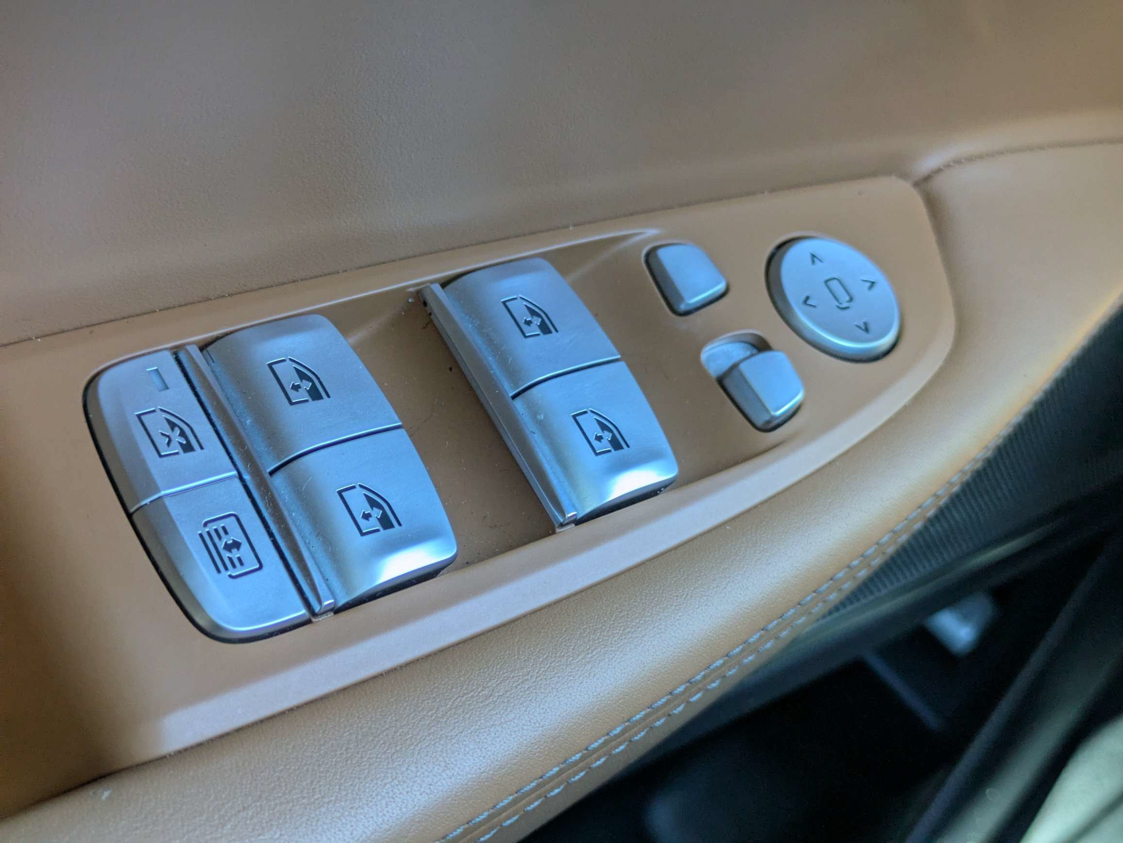 Used 2020 BMW 740i w/ Premium Package RWD image 13