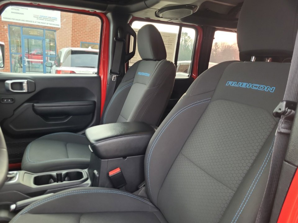 Certified 2023 Jeep Wrangler Unlimited Rubicon 4xe image 34