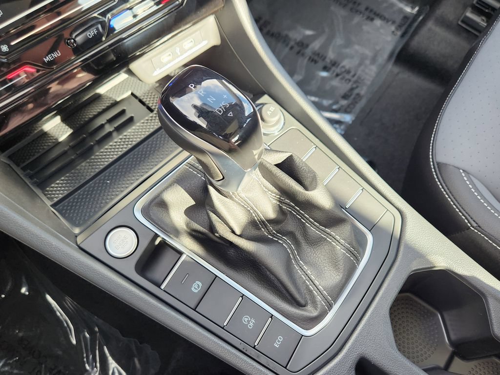 New 2026 Volkswagen Jetta SE FWD image 11