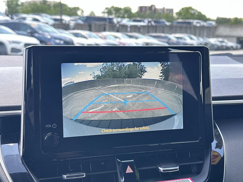 Used 2025 Toyota Corolla SE FWD image 5
