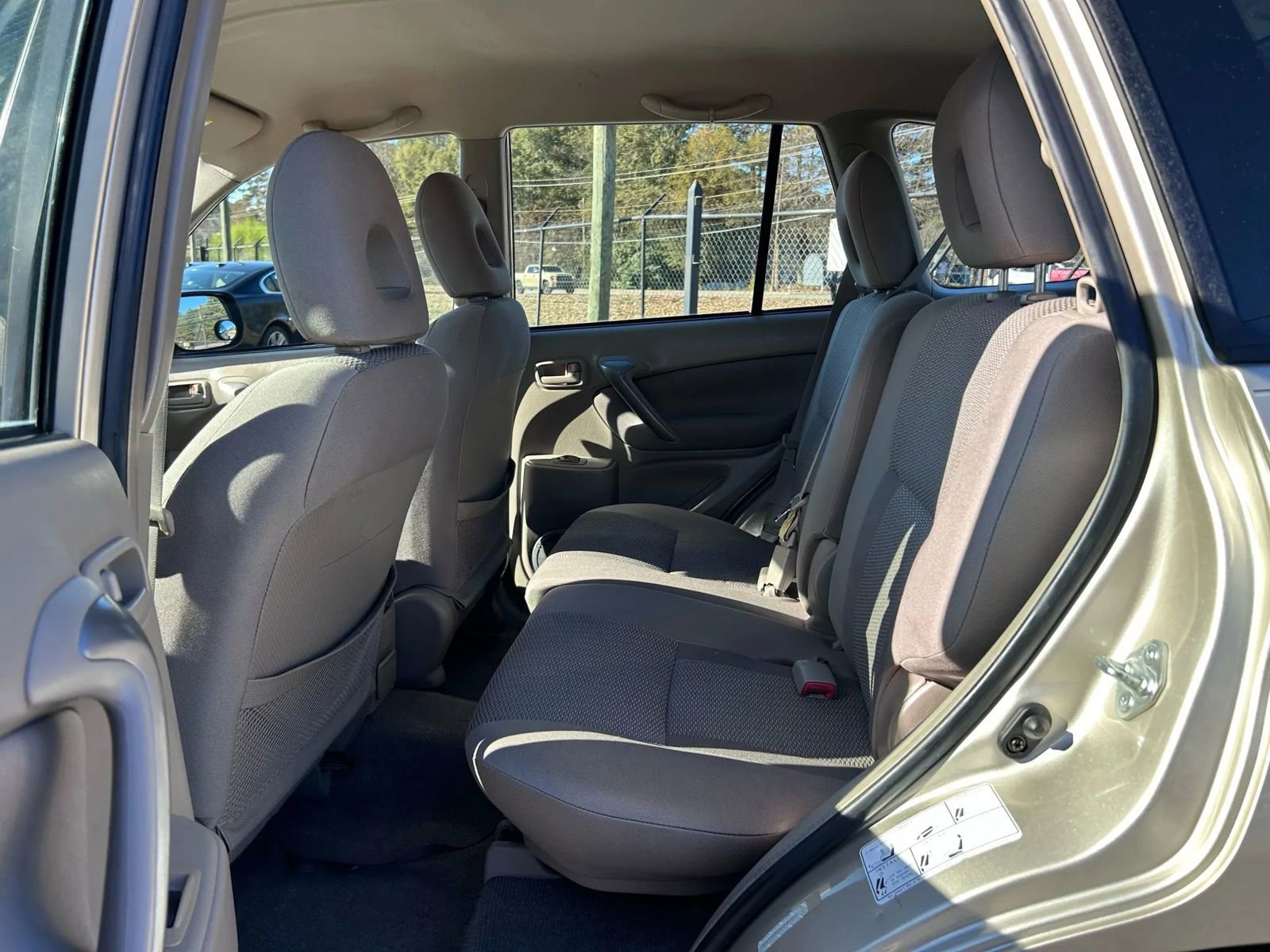 Used 2004 Toyota RAV4 4WD image 9