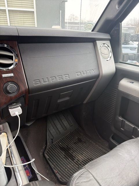 Used 2015 Ford F250 Lariat w/ Lariat Ultimate Package image 19