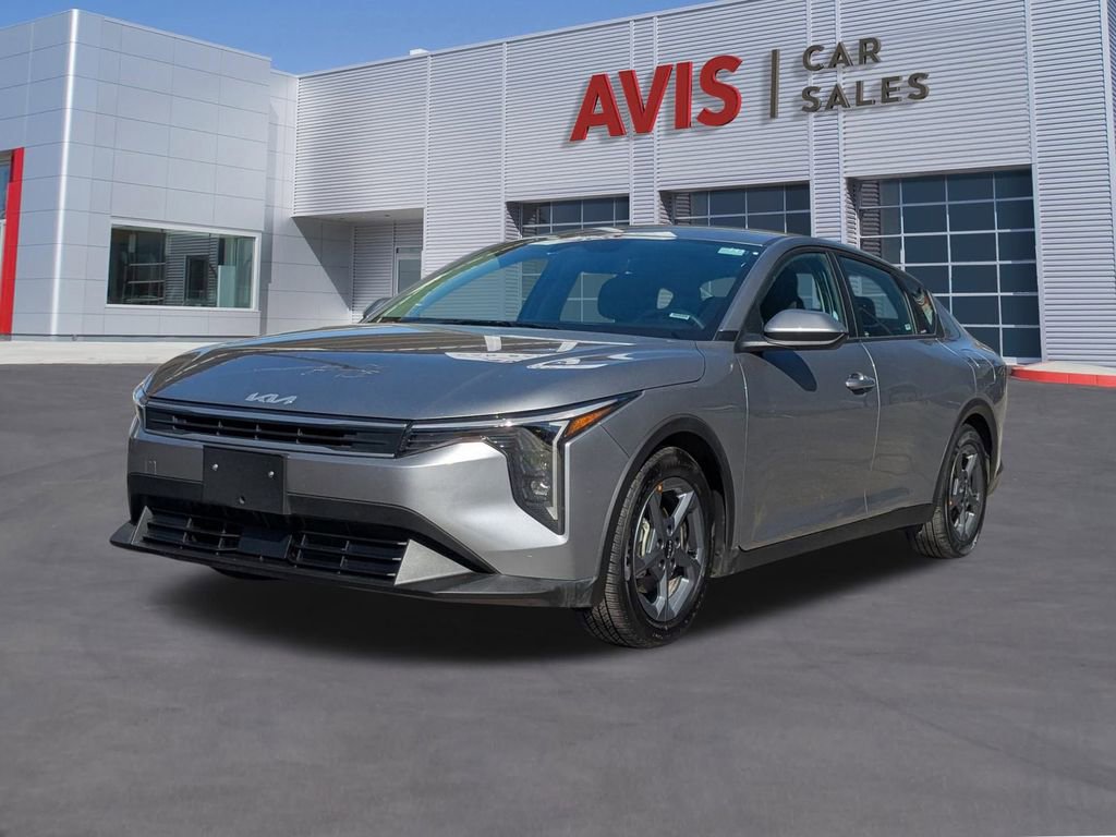 Used 2025 Kia K4 LXS image 1