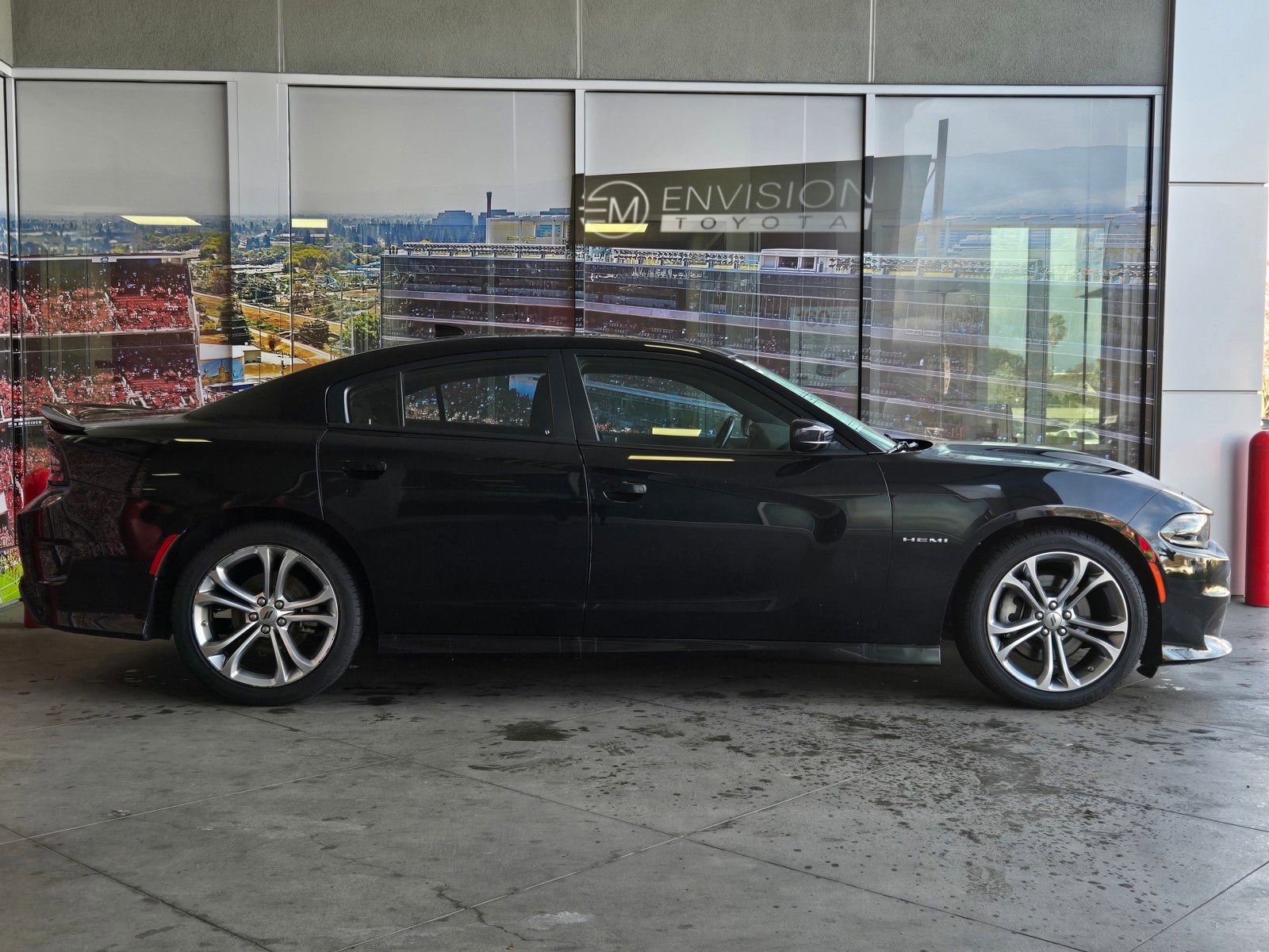 Used 2022 Dodge Charger R/T image 4