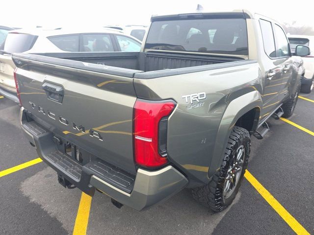 Used 2025 Toyota Tacoma TRD Sport image 5