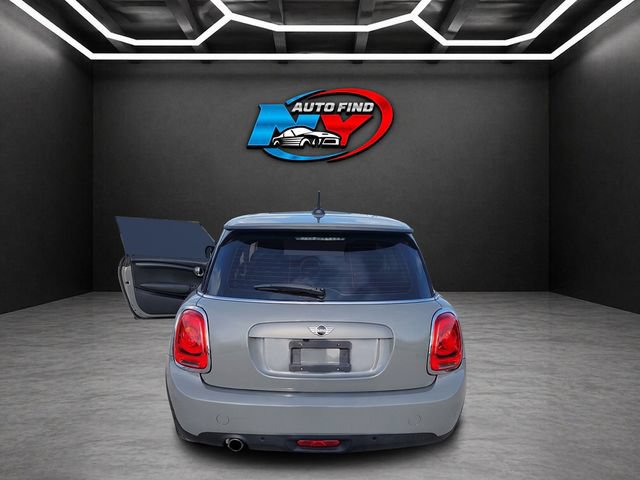 Used 2019 MINI Cooper 2-Door Hardtop w/ Signature Upholstery Package FWD image 9