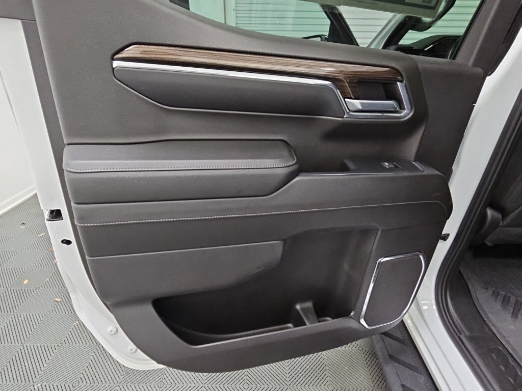 Used 2024 Chevrolet Silverado 1500 LT Trail Boss w/ LT Trail Boss Premium Package AWD/4WD image 37