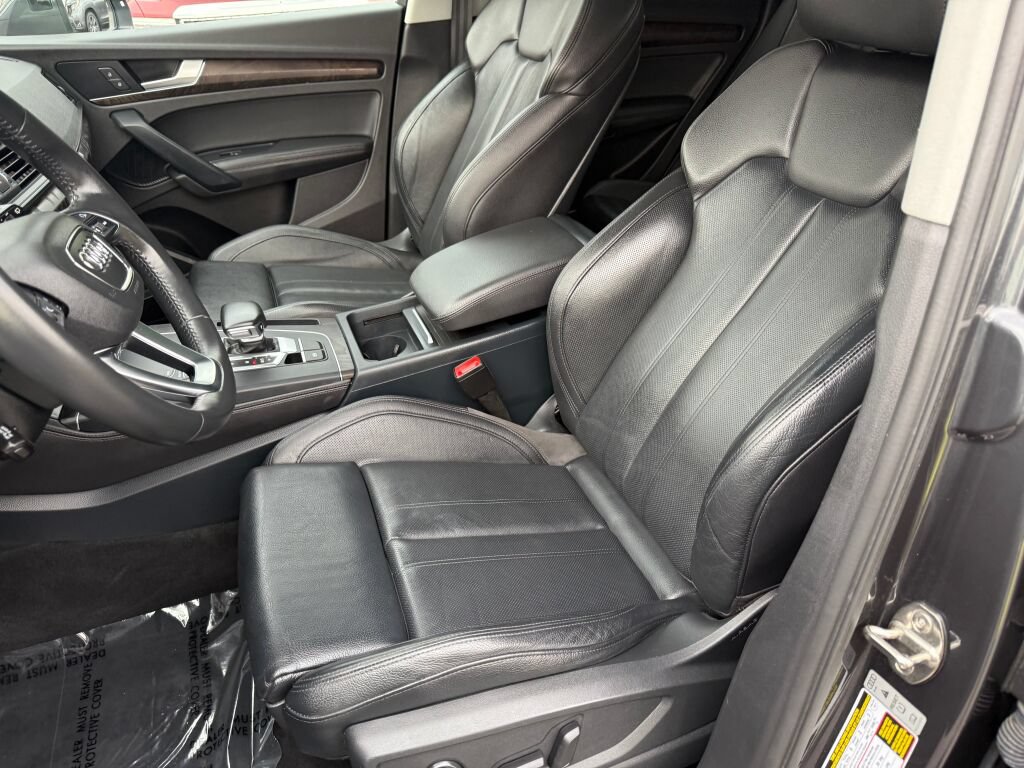 Used 2019 Audi Q5 Prestige w/ Prestige Package AWD/4WD image 11
