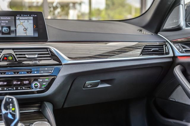 Used 2018 BMW 540i xDrive AWD/4WD image 34