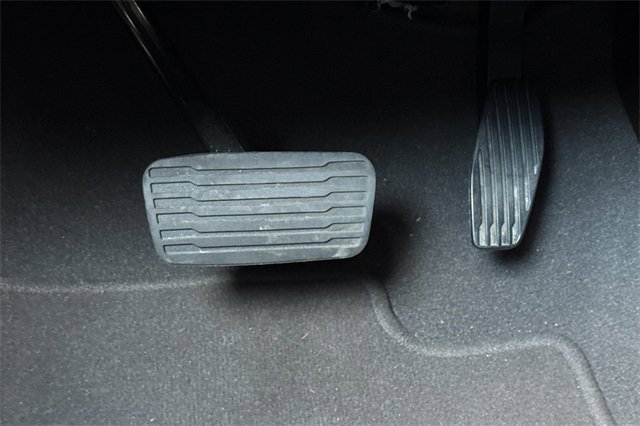 Used 2024 Chevrolet Suburban LT image 42