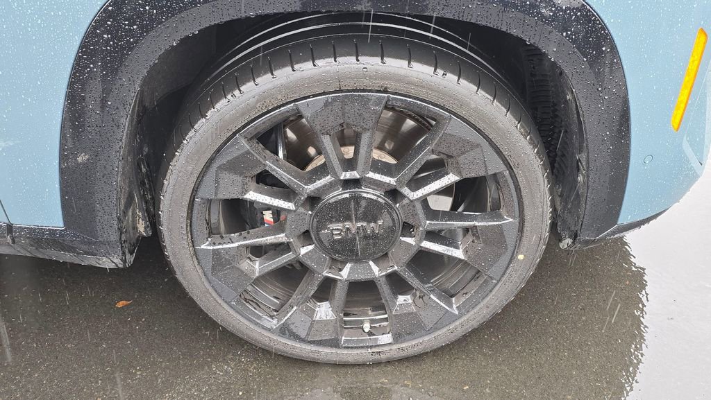 Used 2023 BMW XM AWD/4WD image 9