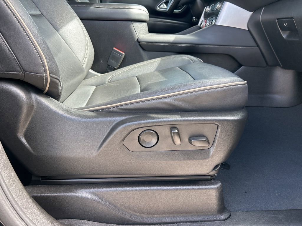 Used 2023 GMC Yukon SLT image 42