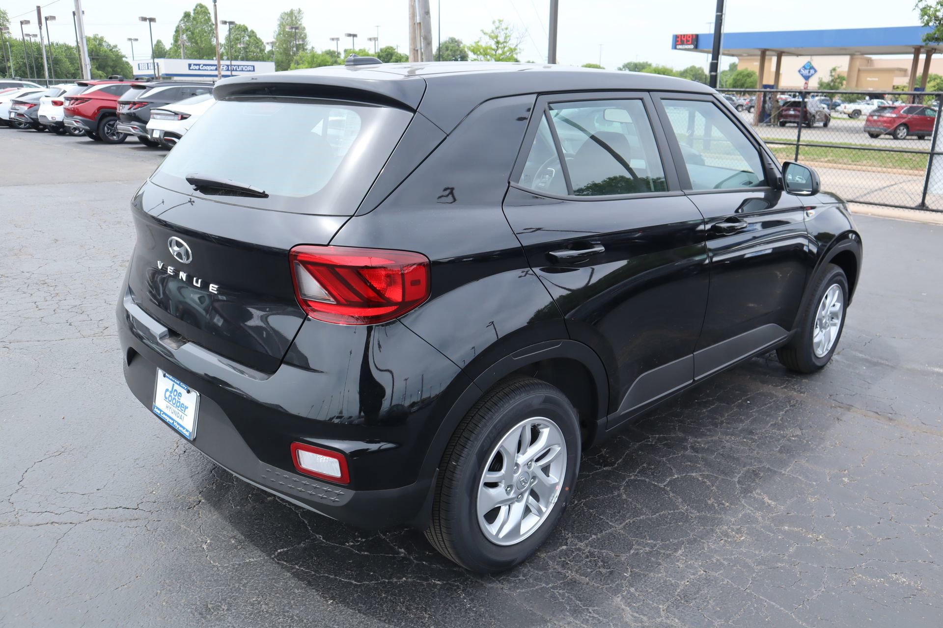New 2026 Hyundai Venue SE FWD image 19