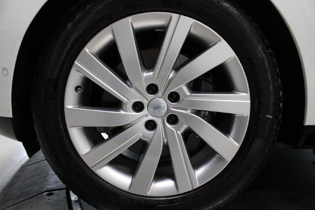 Used 2024 Land Rover Range Rover Long Wheelbase SE AWD/4WD image 34