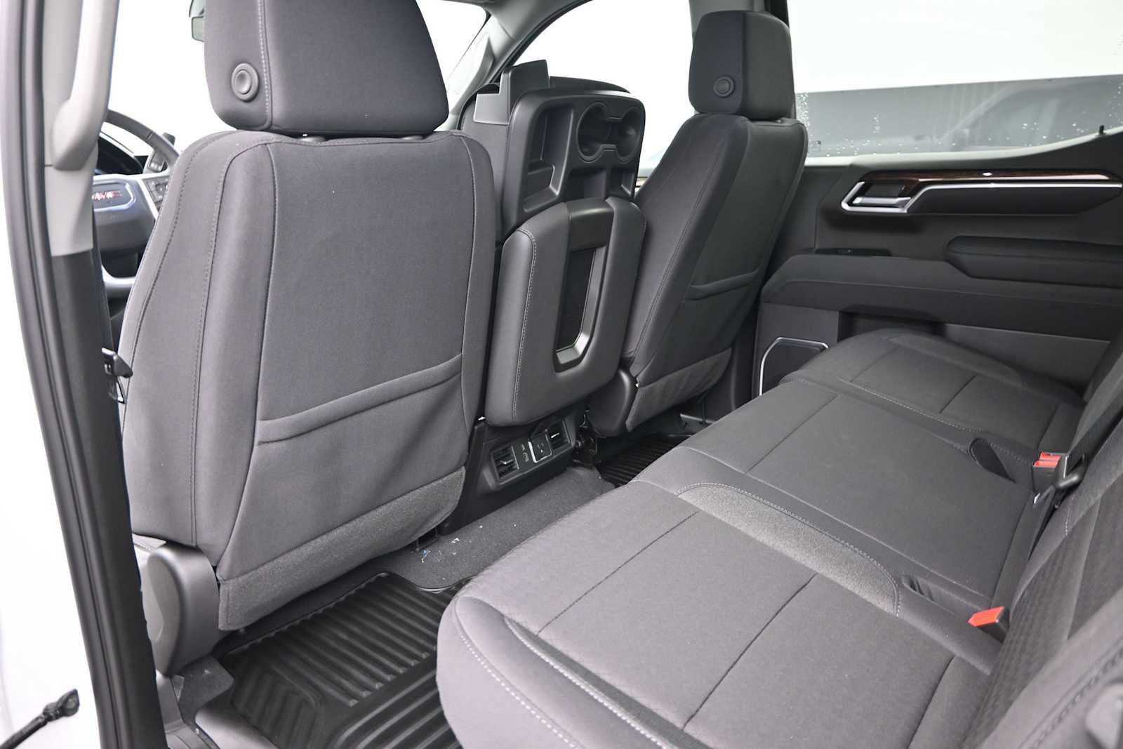 New 2026 GMC Sierra 1500 SLE w/ Preferred Package AWD/4WD image 22