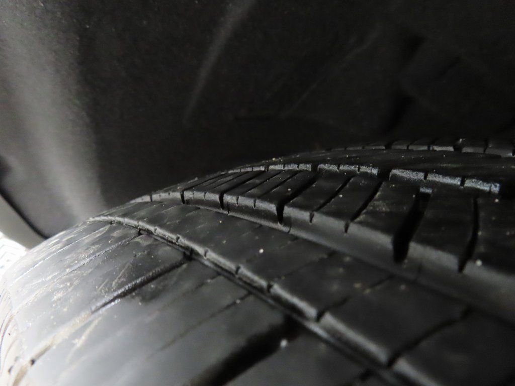 Used 2025 Ford Explorer Platinum image 7