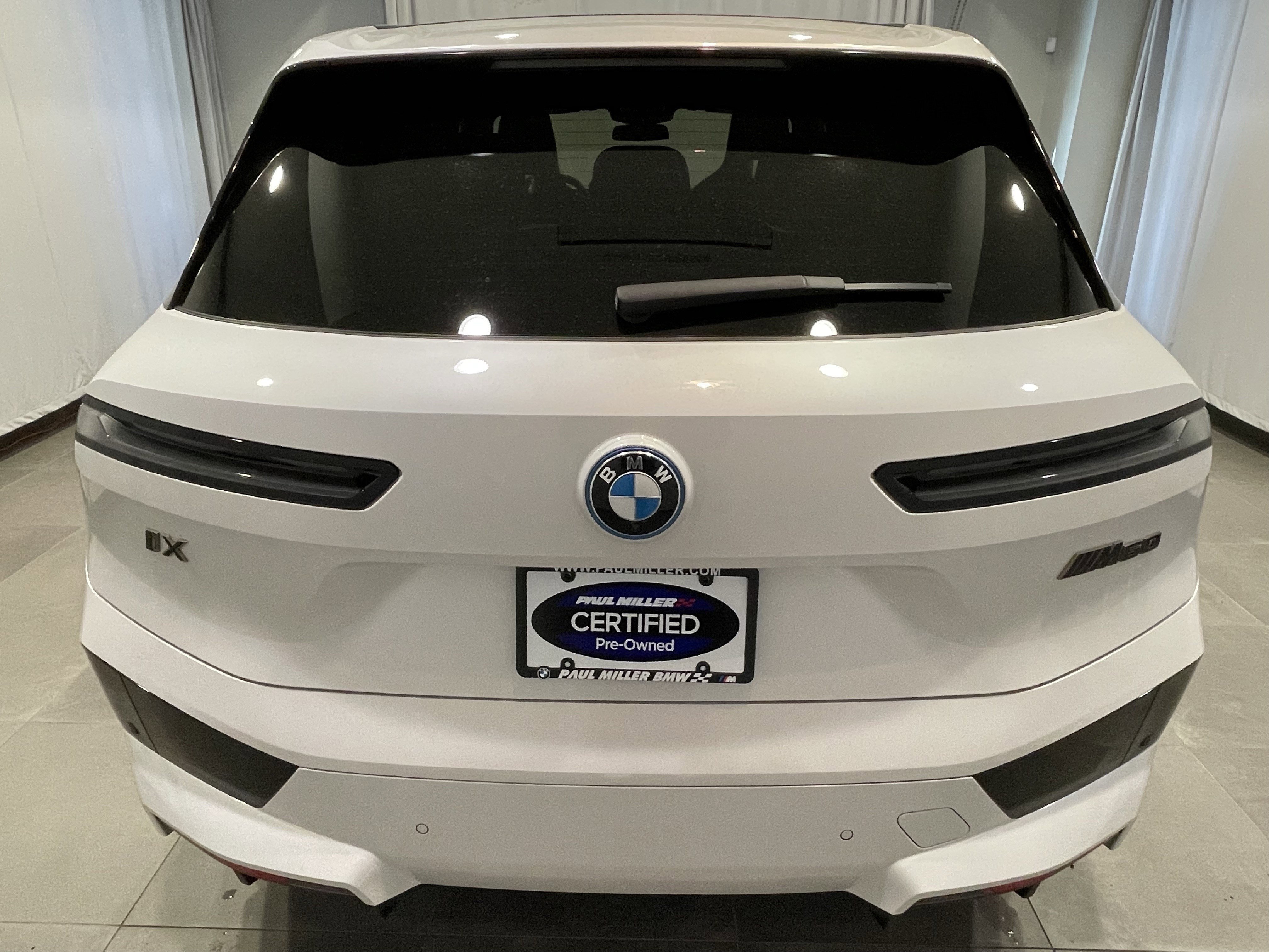 Certified 2023 BMW iX M60 w/ Executive Package AWD/4WD image 5