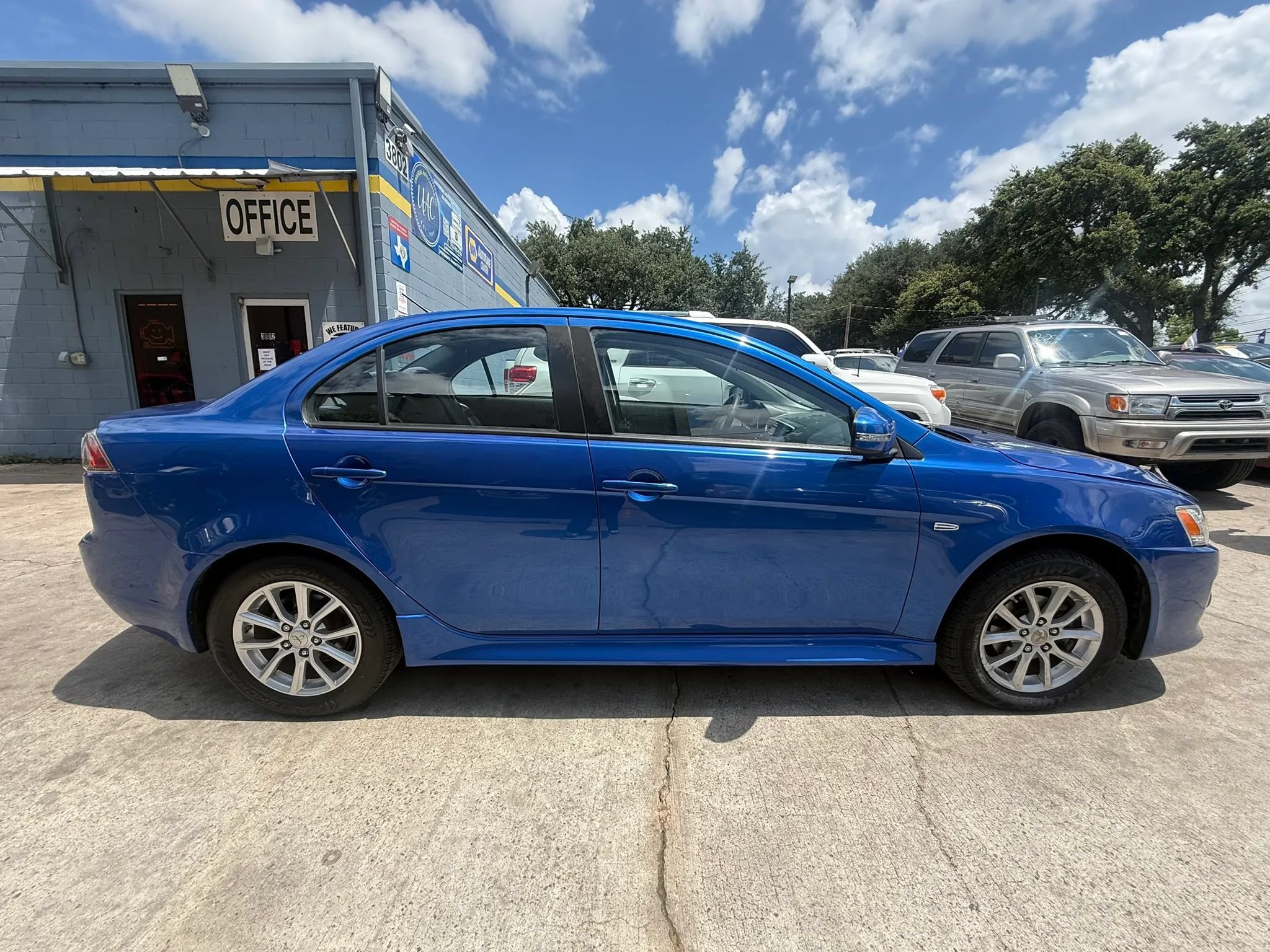 Used 2016 Mitsubishi Lancer ES FWD image 8
