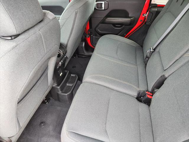 Certified 2025 Jeep Wrangler Sahara image 39