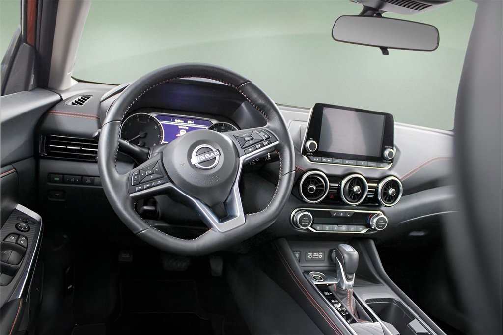 Used 2025 Nissan Sentra SR w/ SR Premium Package image 21