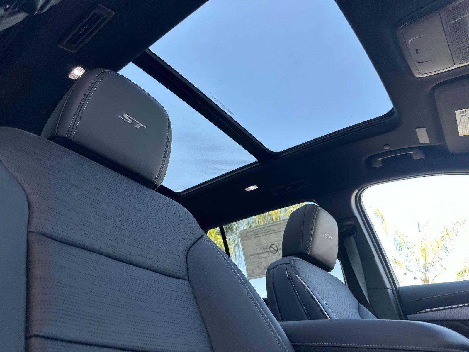 New 2026 Buick Enclave Sport Touring w/ Power Package FWD image 18