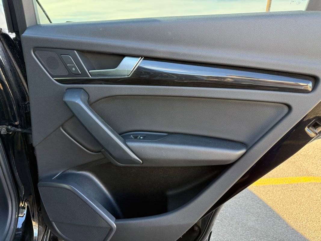 Used 2019 Audi Q5 2.0T Premium w/ Convenience Package image 18