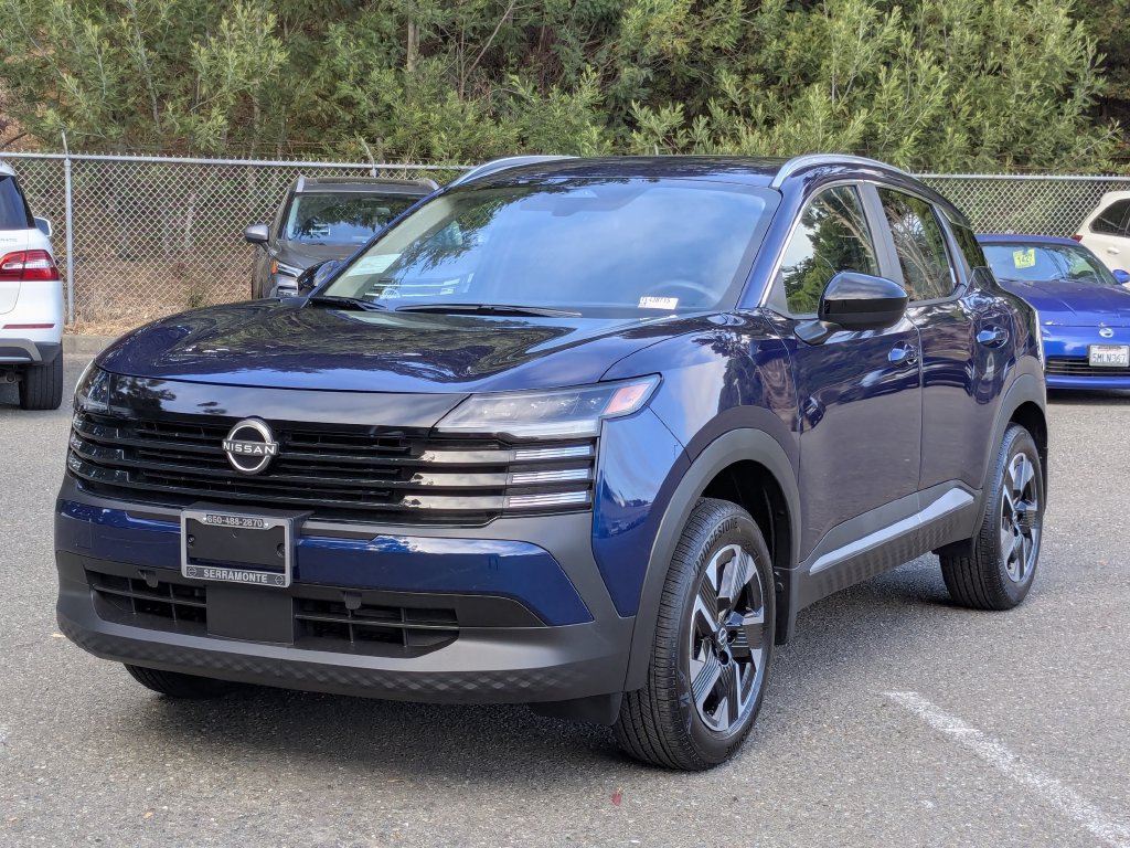 New 2026 Nissan Kicks SV AWD/4WD image 2