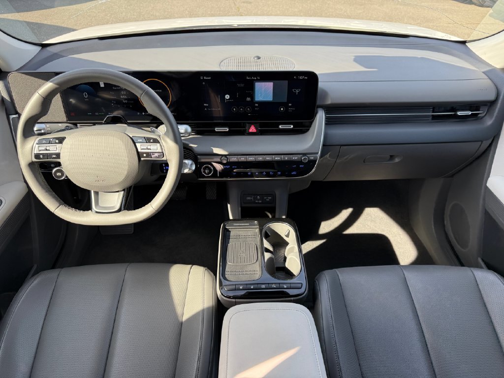 Used 2025 Hyundai Ioniq 5 SEL RWD image 15