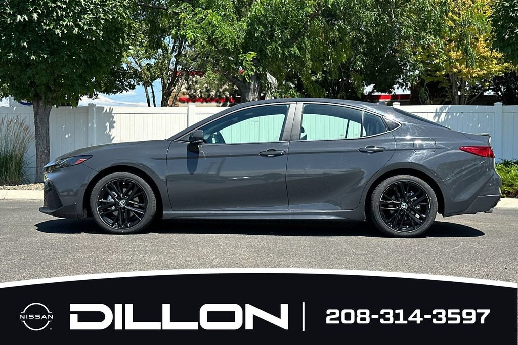 Used 2025 Toyota Camry SE FWD image 7