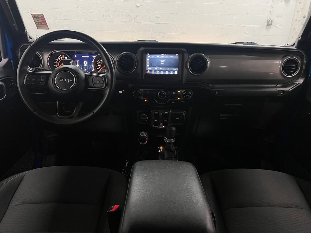 Used 2021 Jeep Gladiator Sport AWD/4WD image 12
